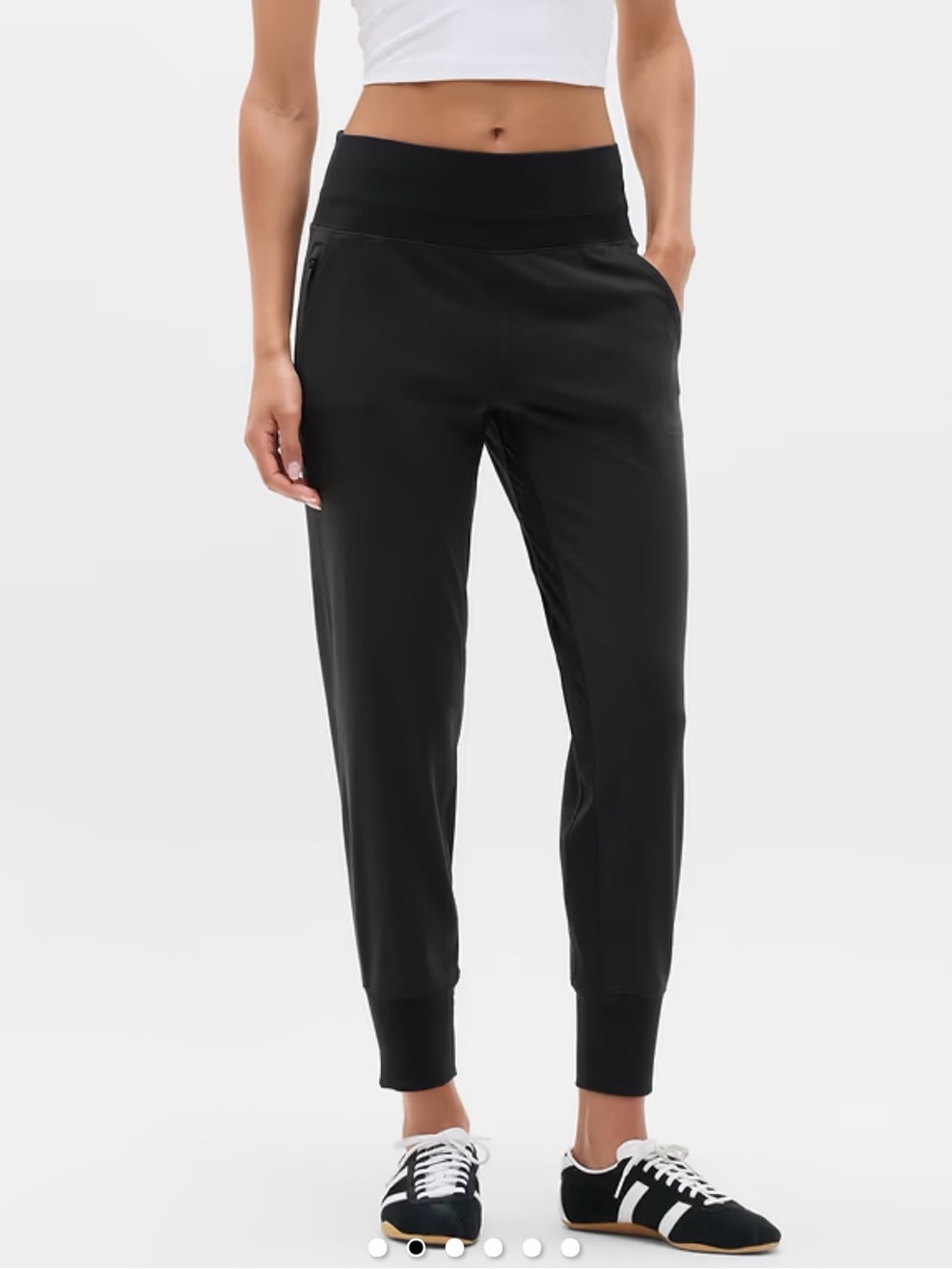 NWT $98 Athleta Venice Jogger in black - Size S